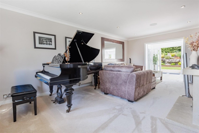 Images for Ravensmere, Epping