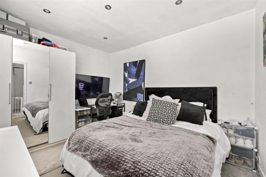 Images for Ladyfields, Loughton