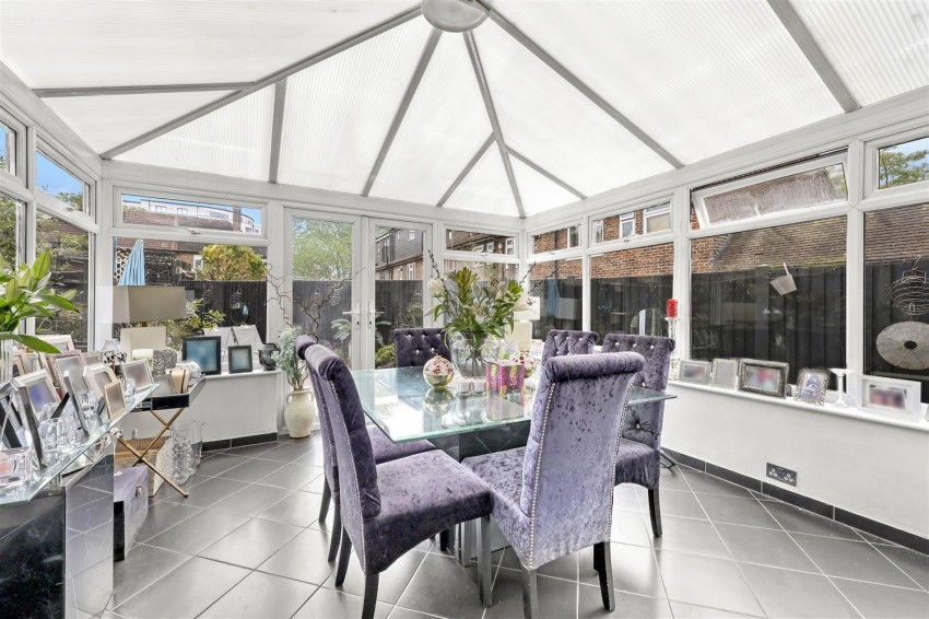 Images for Ladyfields, Loughton