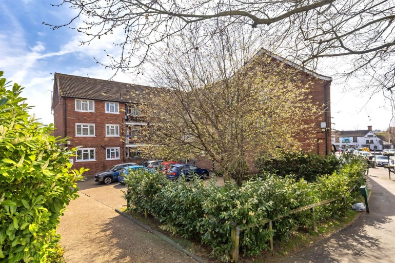 Forest Drive, Theydon Bois