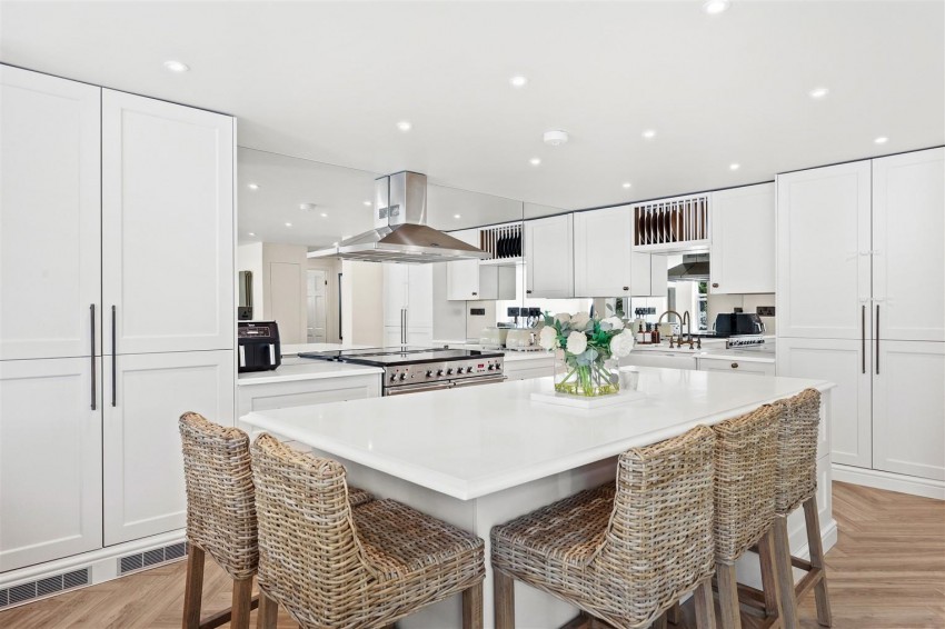 Images for Loughton Lane, Theydon Bois