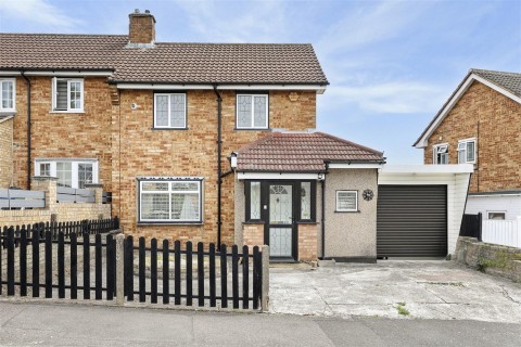 View Full Details for Greenfields, Loughton