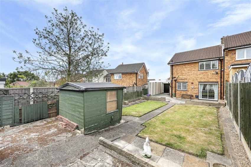 Images for Greenfields, Loughton