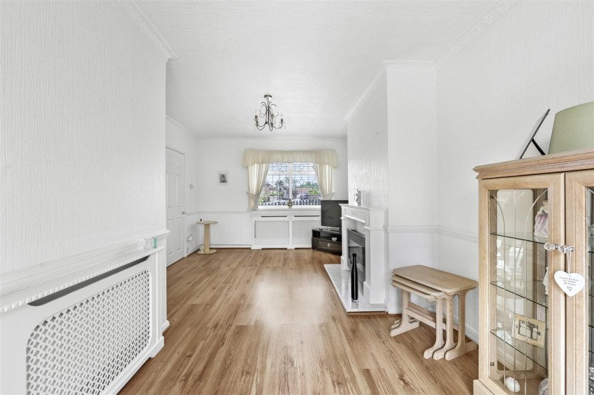 Images for Greenfields, Loughton