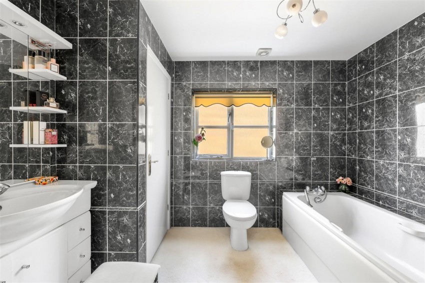 Images for Ravensmere, Epping