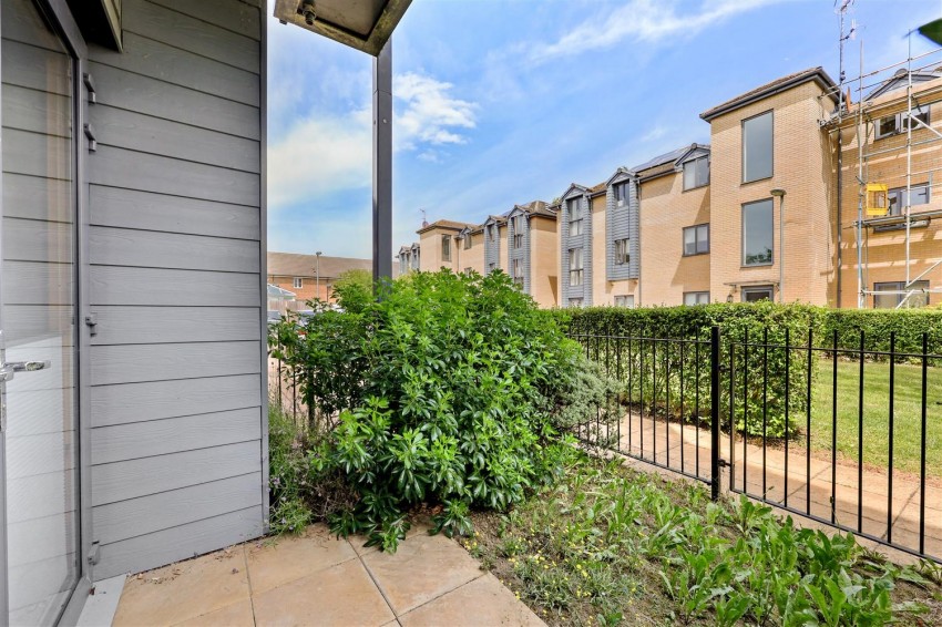 Images for Sycamore Place, Chigwell