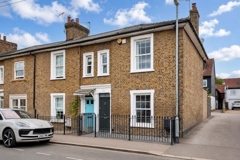 View Full Details for Hemnall Street, Epping