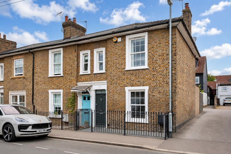 Hemnall Street, Epping
