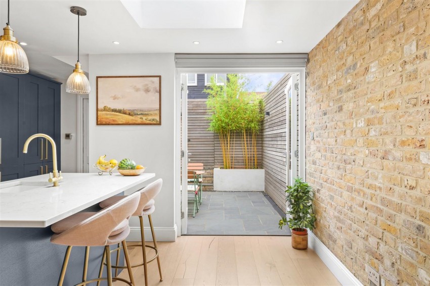 Images for Hemnall Street, Epping