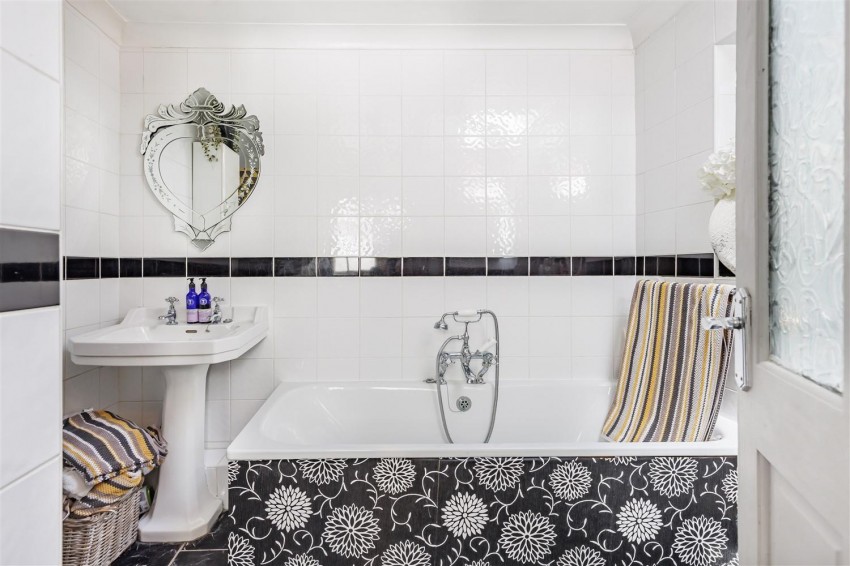 Images for High Road, Thornwood