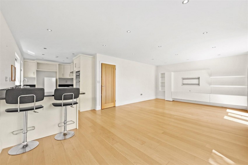 Images for Hemnall Street, Epping