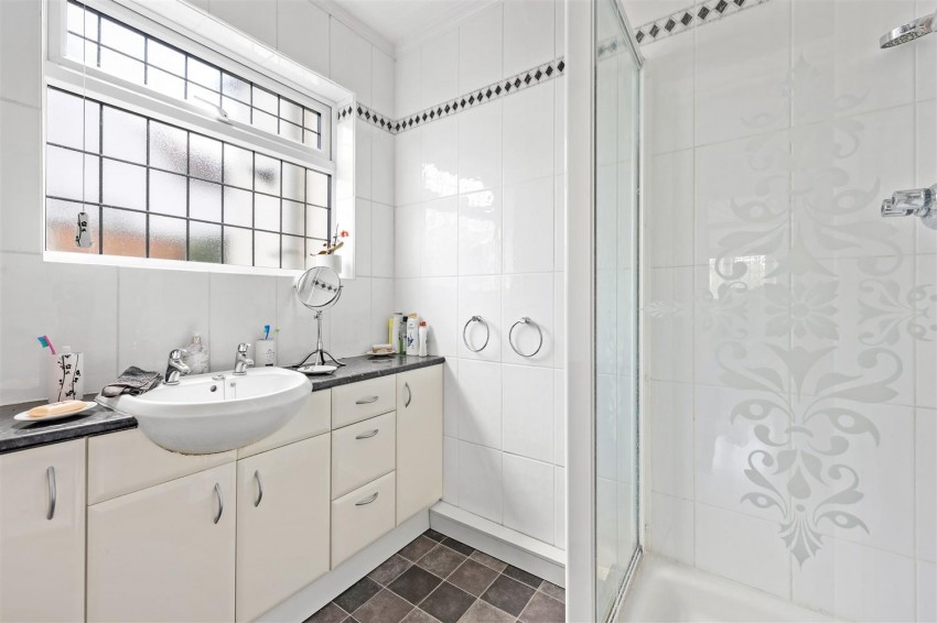 Images for Dukes Avenue, Theydon Bois