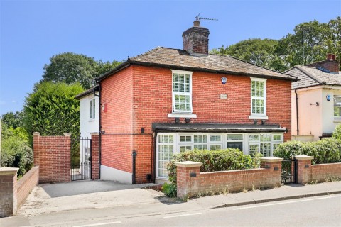 View Full Details for Bell Common, Epping